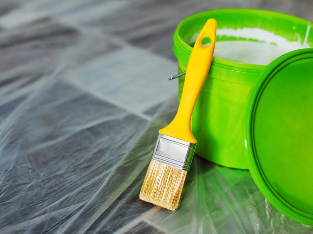 pintura antimoho aplicada en pared