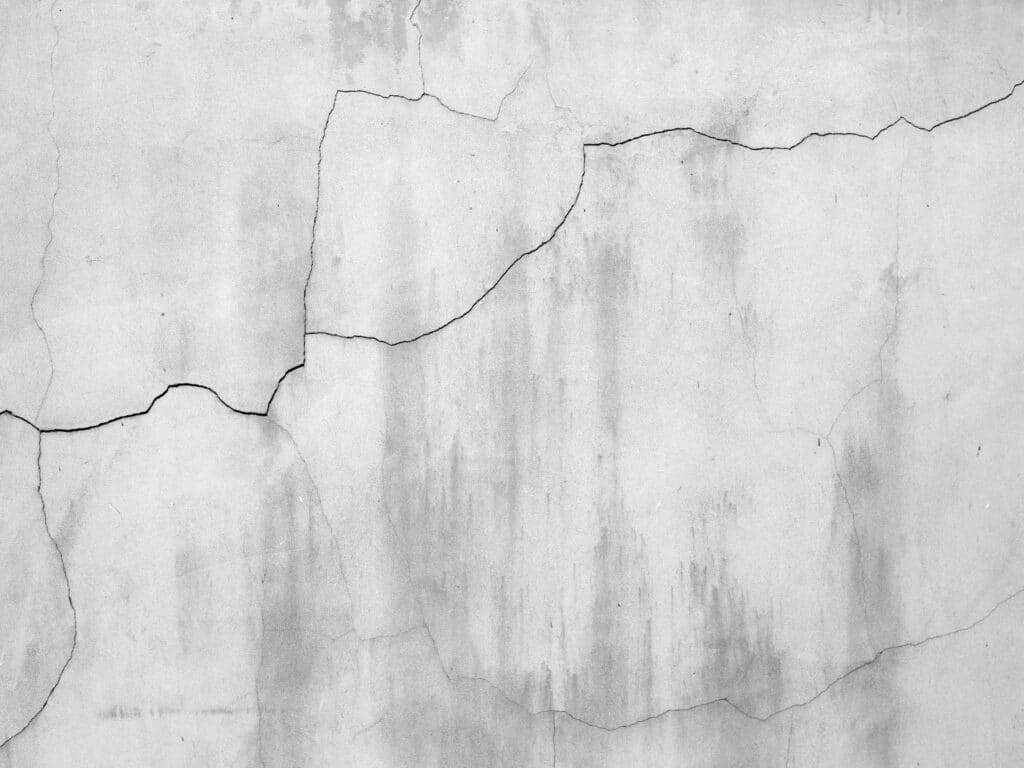 fisura en pared exterior de vivienda